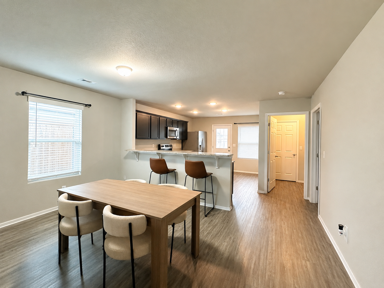 1324 S Morningside Dr - Photo 4 of 26