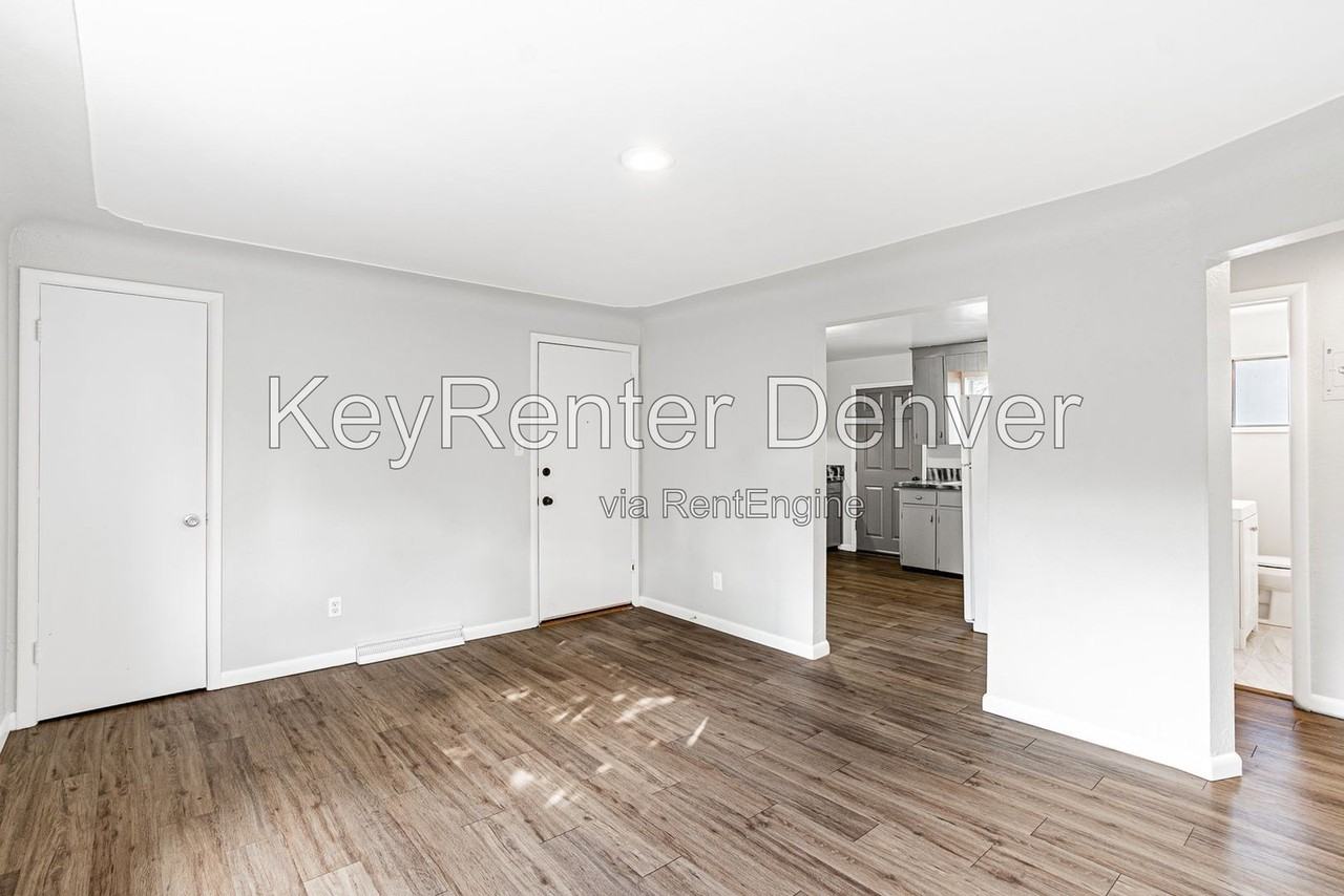 3688 Teller St - Photo 4 of 20