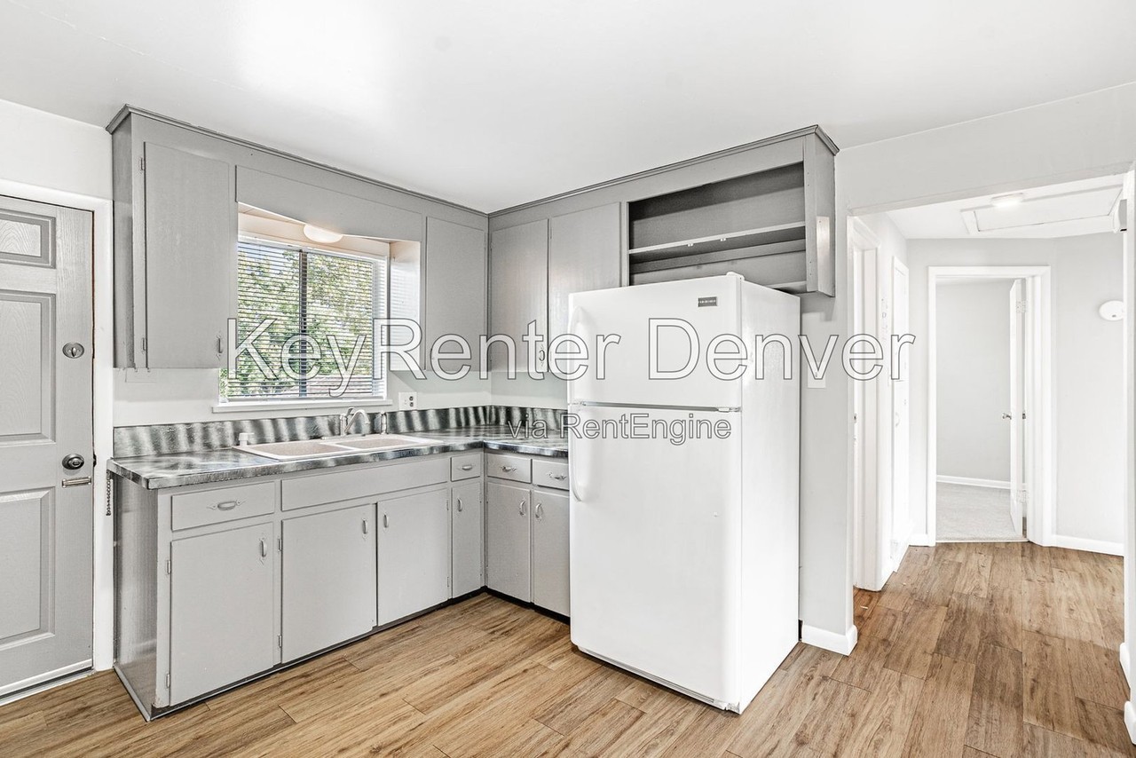 3688 Teller St - Photo 5 of 20