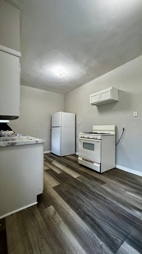 441 White Ave #3 - Photo 4 of 12