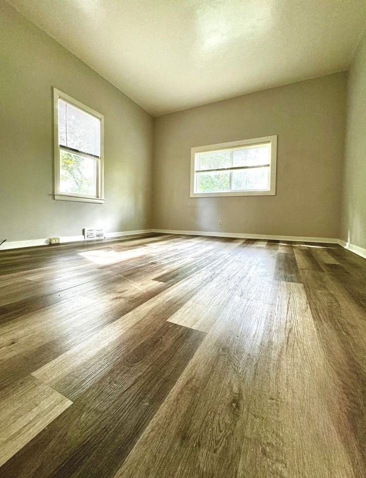 441 White Ave #3 - Photo 7 of 12