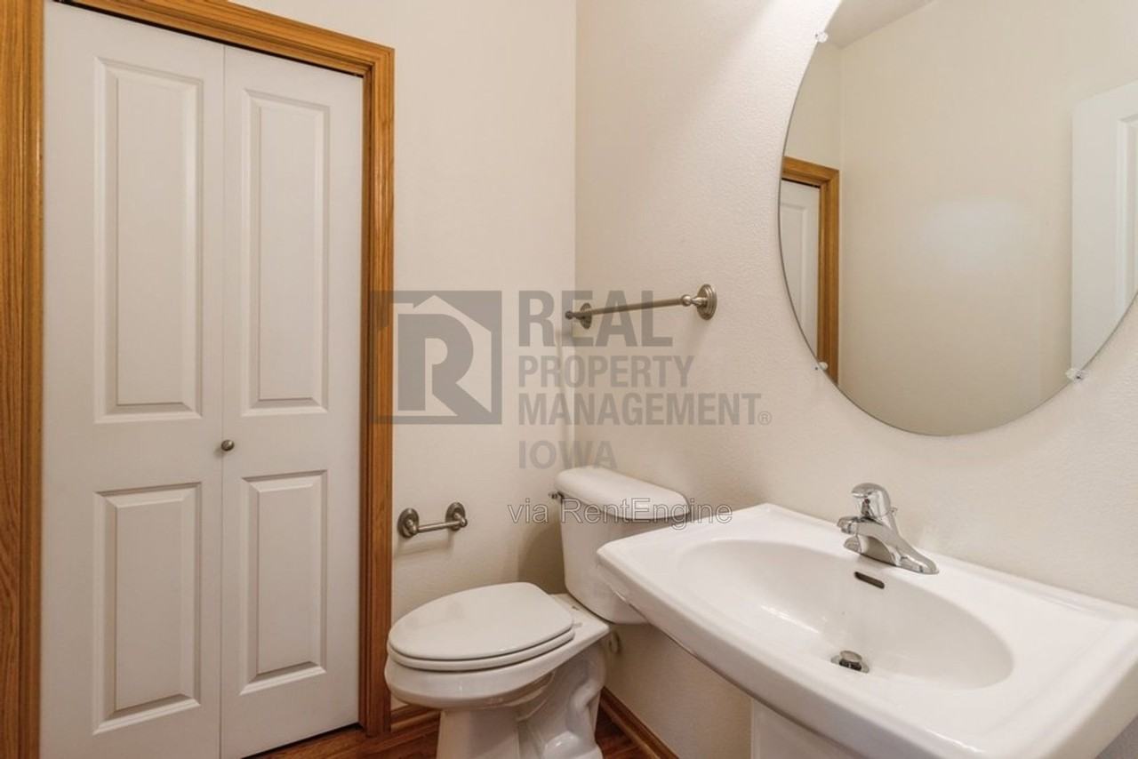 547 82nd St - Photo 7 of 16