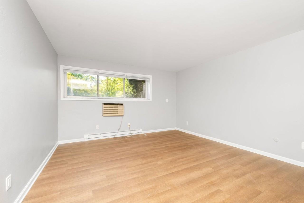 1832 Winton Ave #202 - Photo 7 of 14