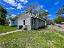 featured image of 3201 5th St