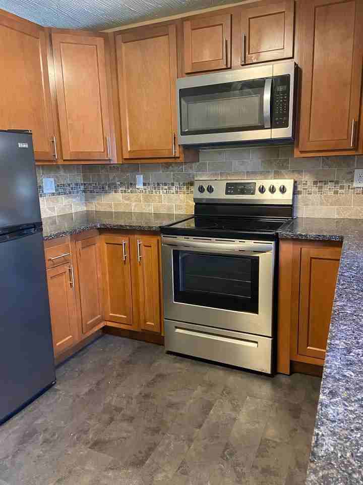 223 E North St #2 - Photo 4 of 14