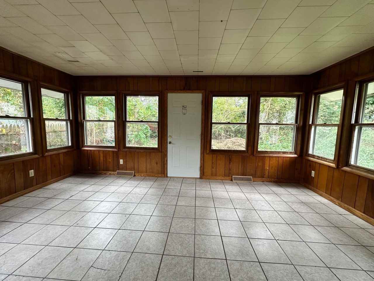 123 Harris Ave - Photo 7 of 13