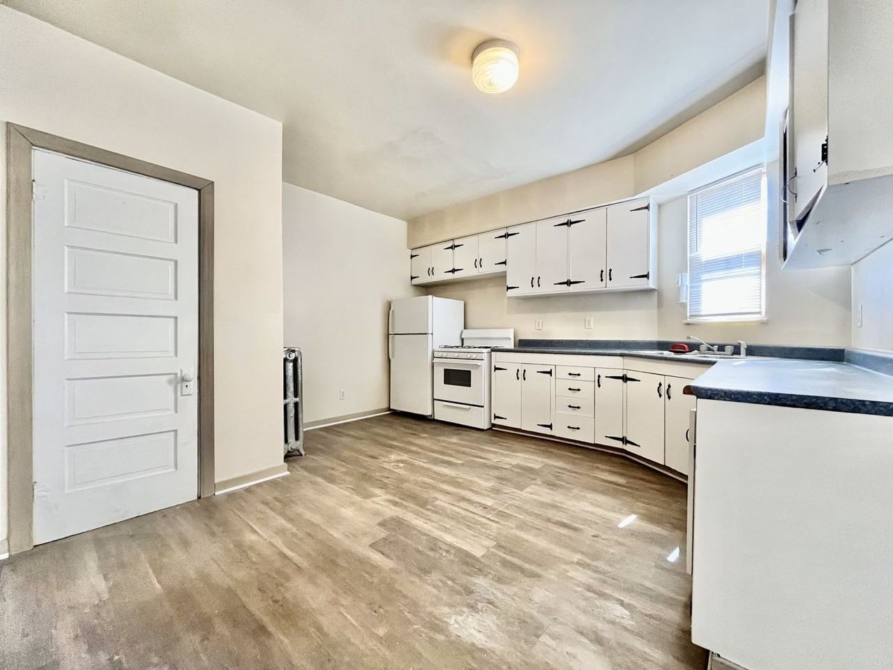 1133 3rd St #3 - Photo 2 of 12