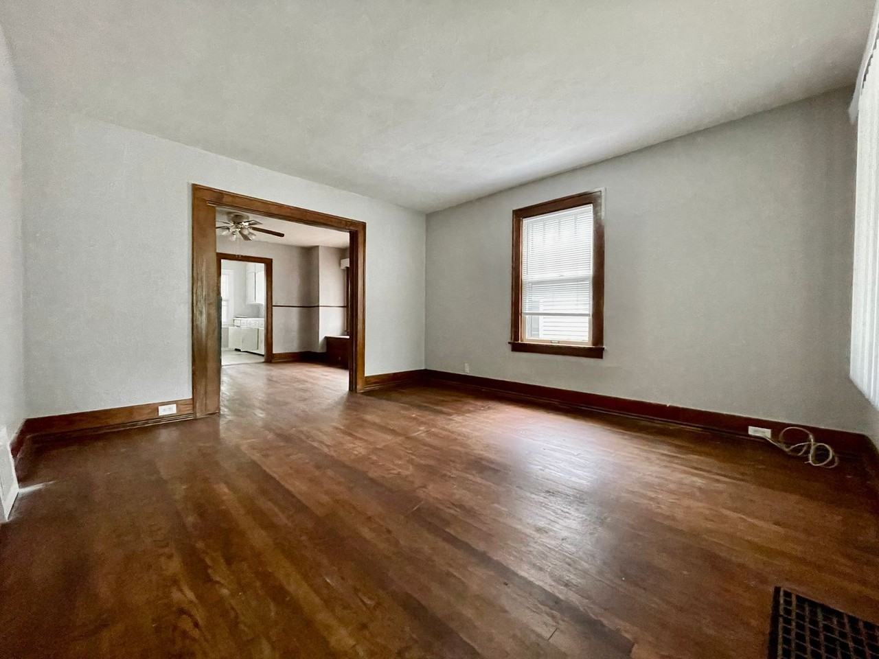 839 W Larch Ave #1 - Photo 3 of 18