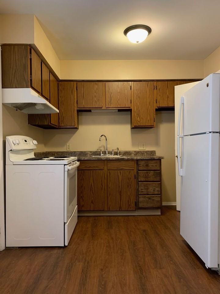 863 Lincoln Ave #8 - Photo 3 of 22