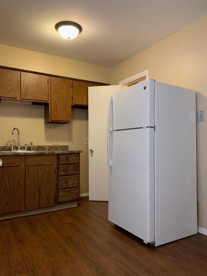863 Lincoln Ave #8 - Photo 4 of 22