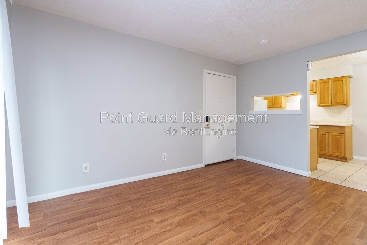 2250 S Oliver Ave #203