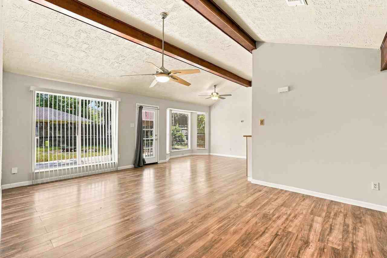 7623 Kite Hill Dr - Photo 5 of 27
