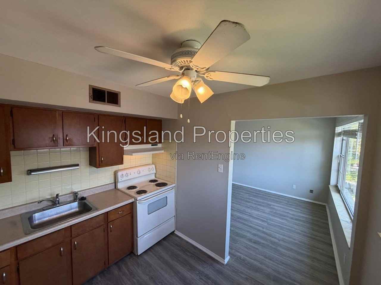 4996 Oleatha Ave #2C - Photo 4 of 13