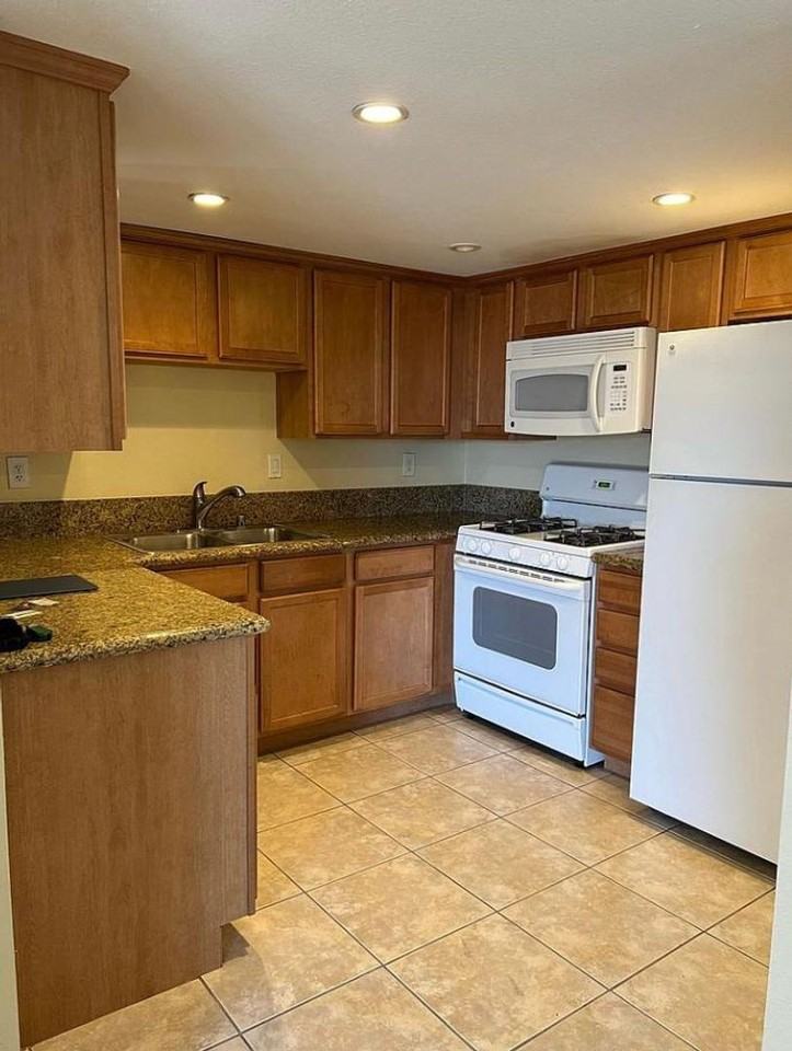 1329 Massachusetts Ave #201 - Photo 6 of 10