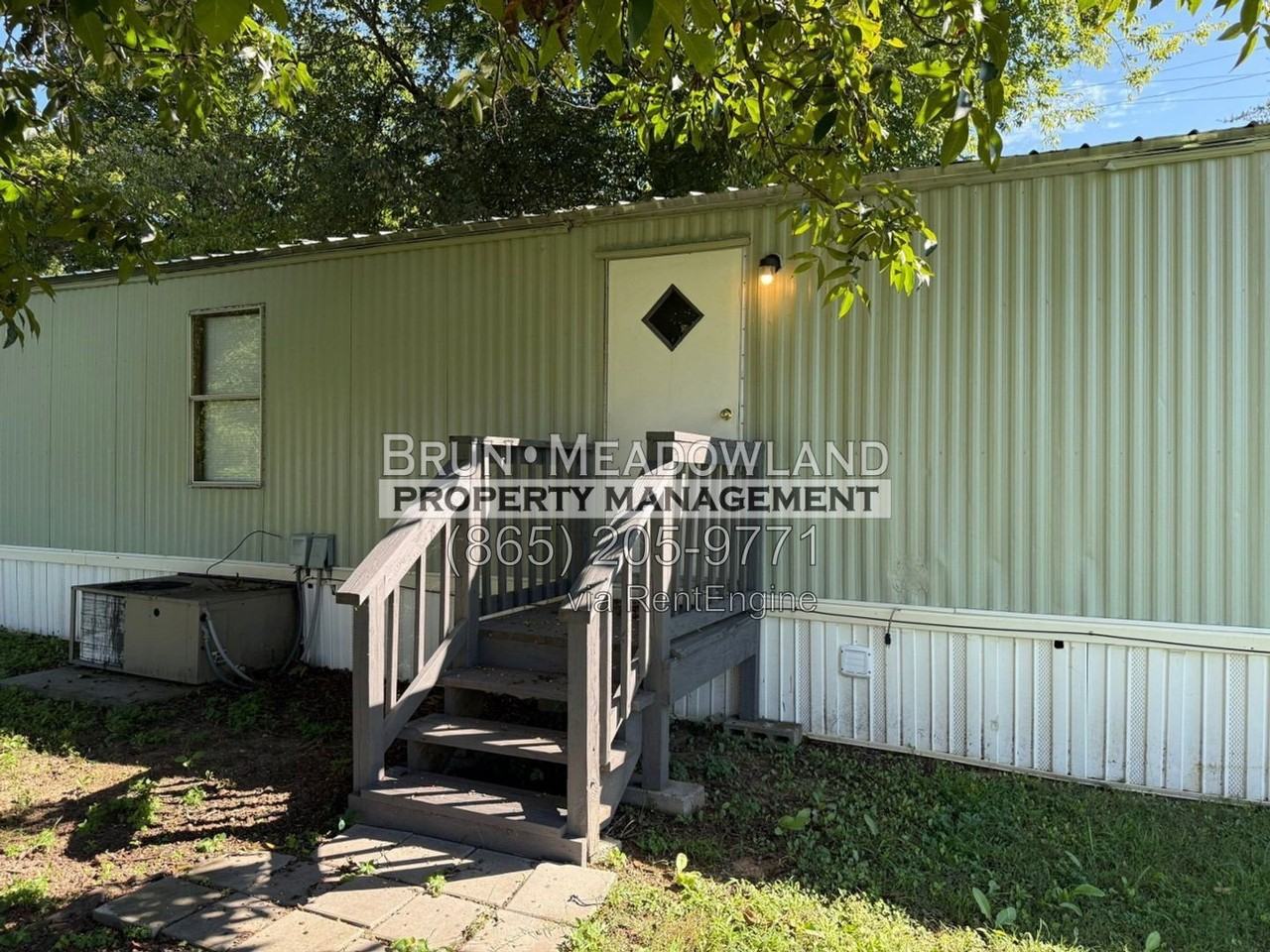 104 Eakins Dr - Photo 2 of 22