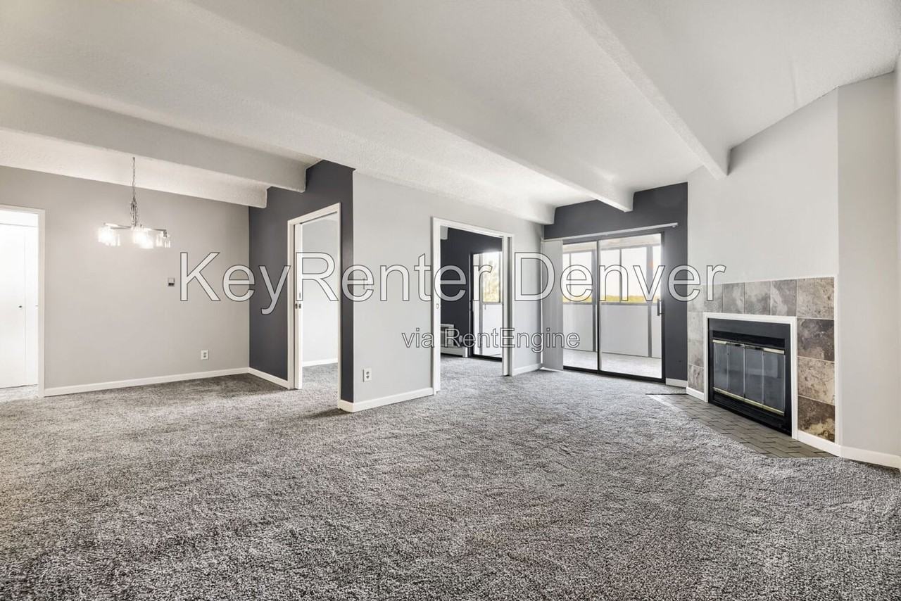 1011 S Ironton St #403 - Photo 3 of 18