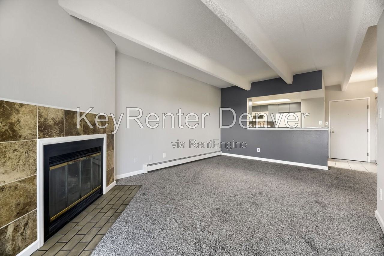1011 S Ironton St #403 - Photo 4 of 18