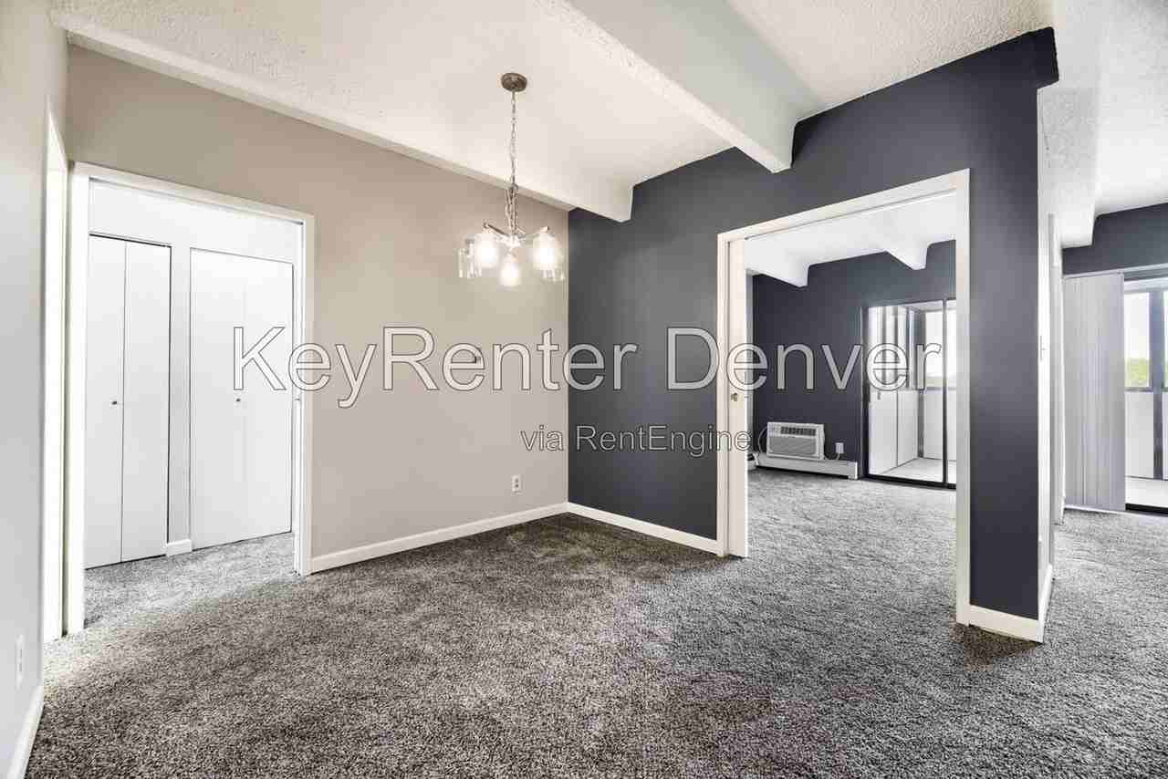 1011 S Ironton St #403 - Photo 5 of 18