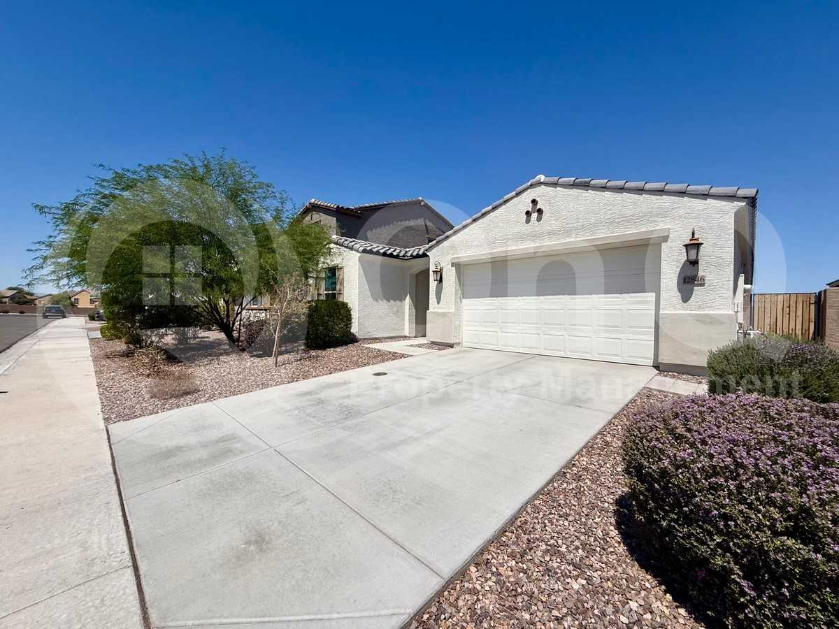12846 W Lawrence Rd - Photo 2 of 28