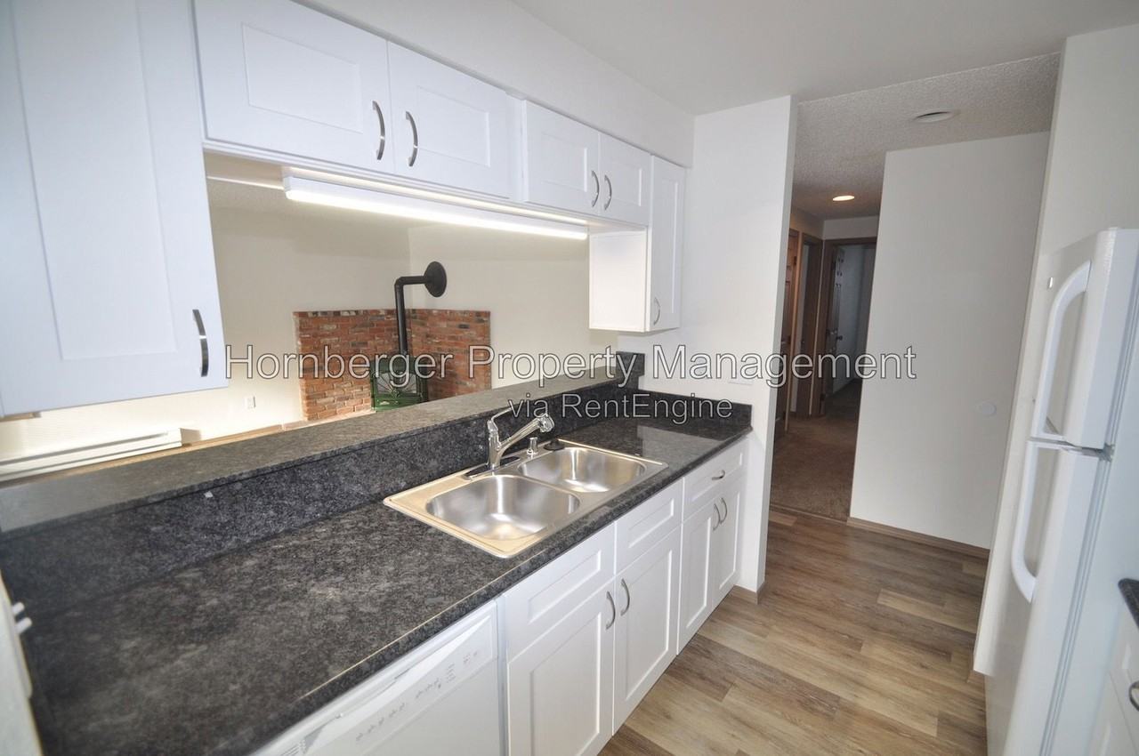 8705 N Colton St #A - Photo 3 of 18