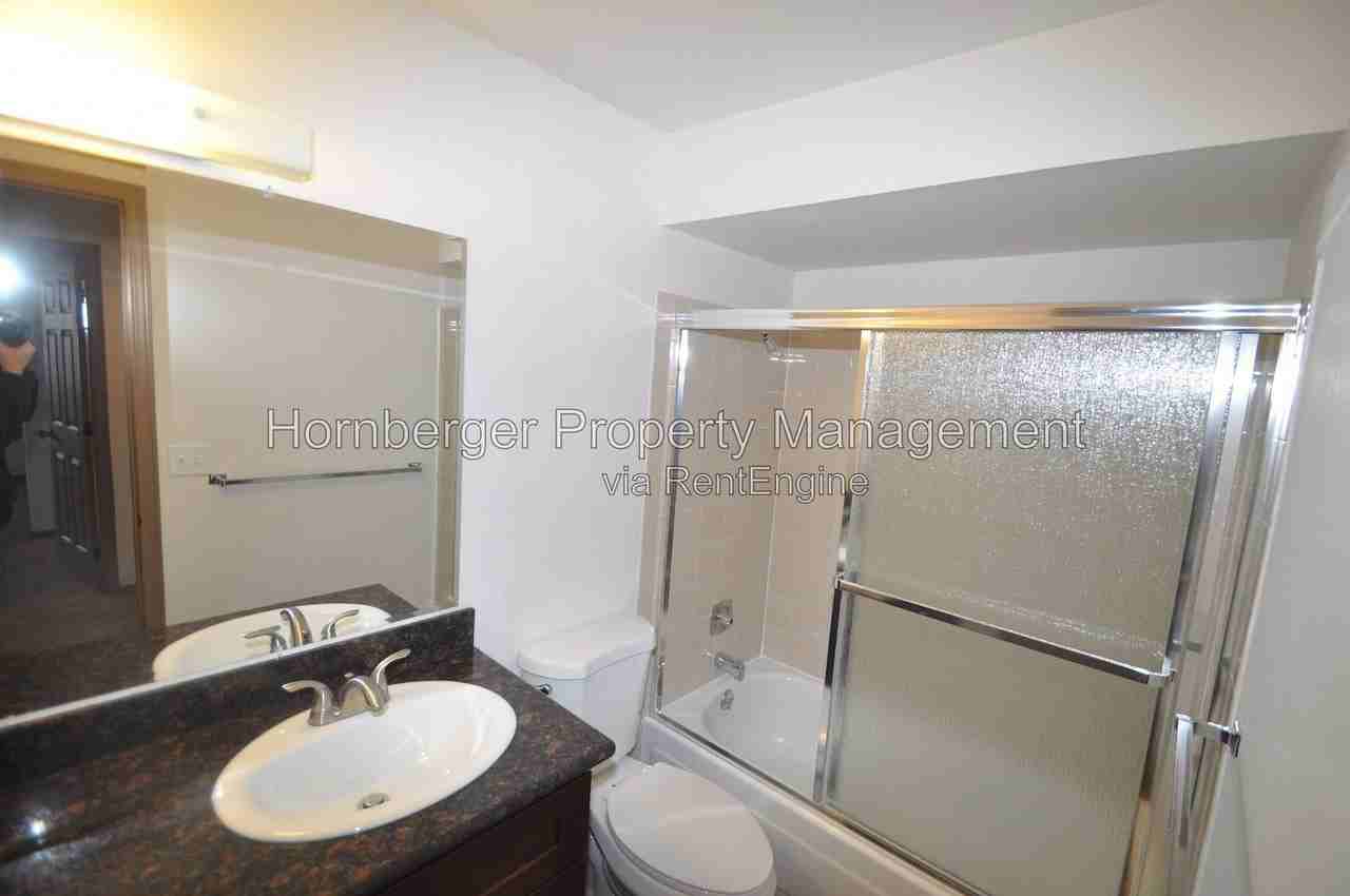 8705 N Colton St #A - Photo 4 of 18