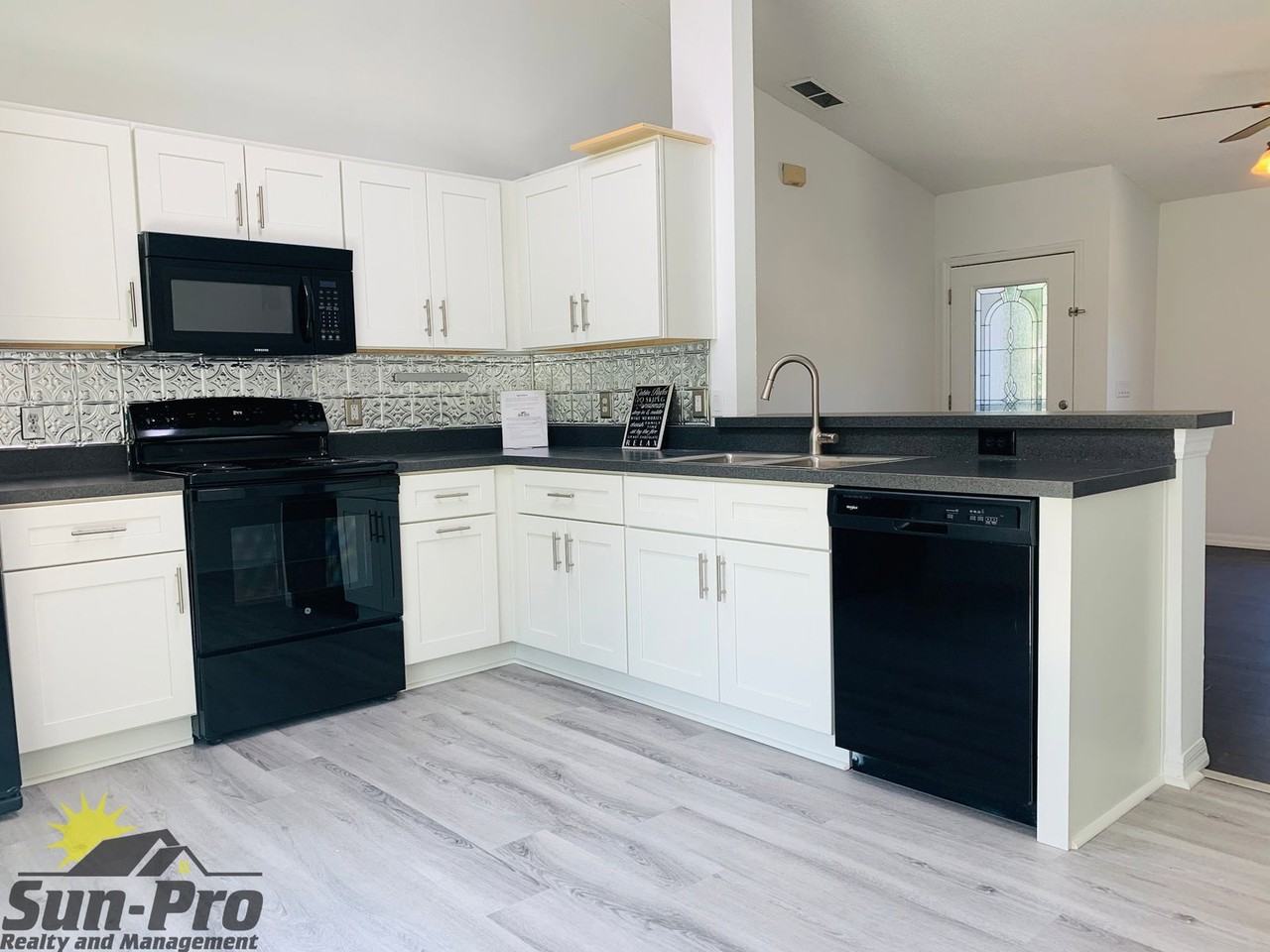 1868 Umbrella Tree Dr - Photo 6 of 18