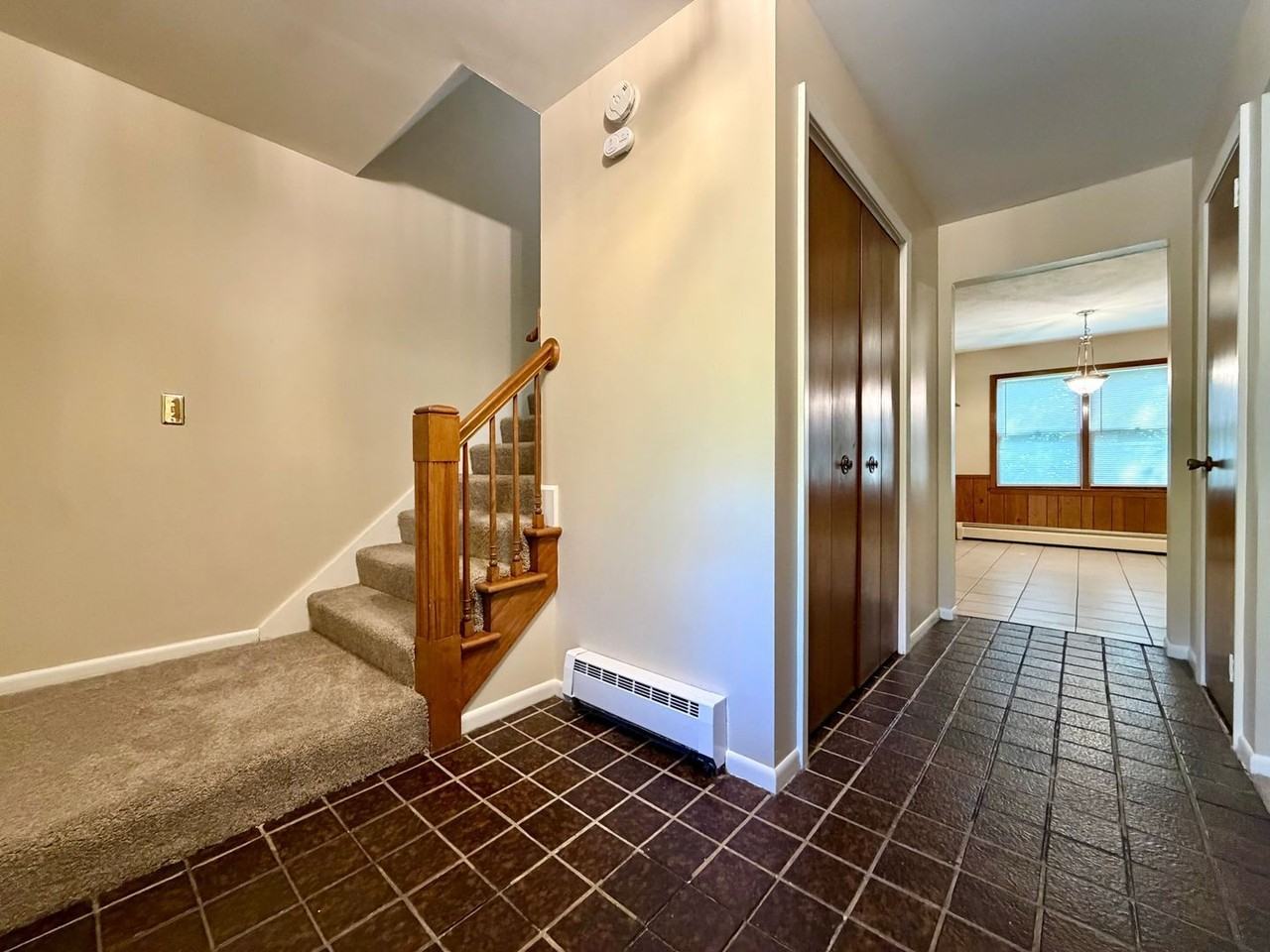 3620 Chamberlain Ave Se - Photo 3 of 27