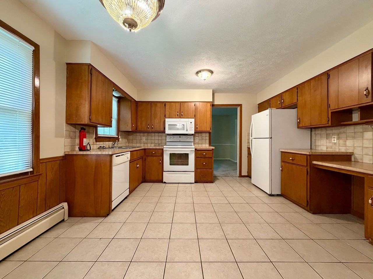 3620 Chamberlain Ave Se - Photo 5 of 27