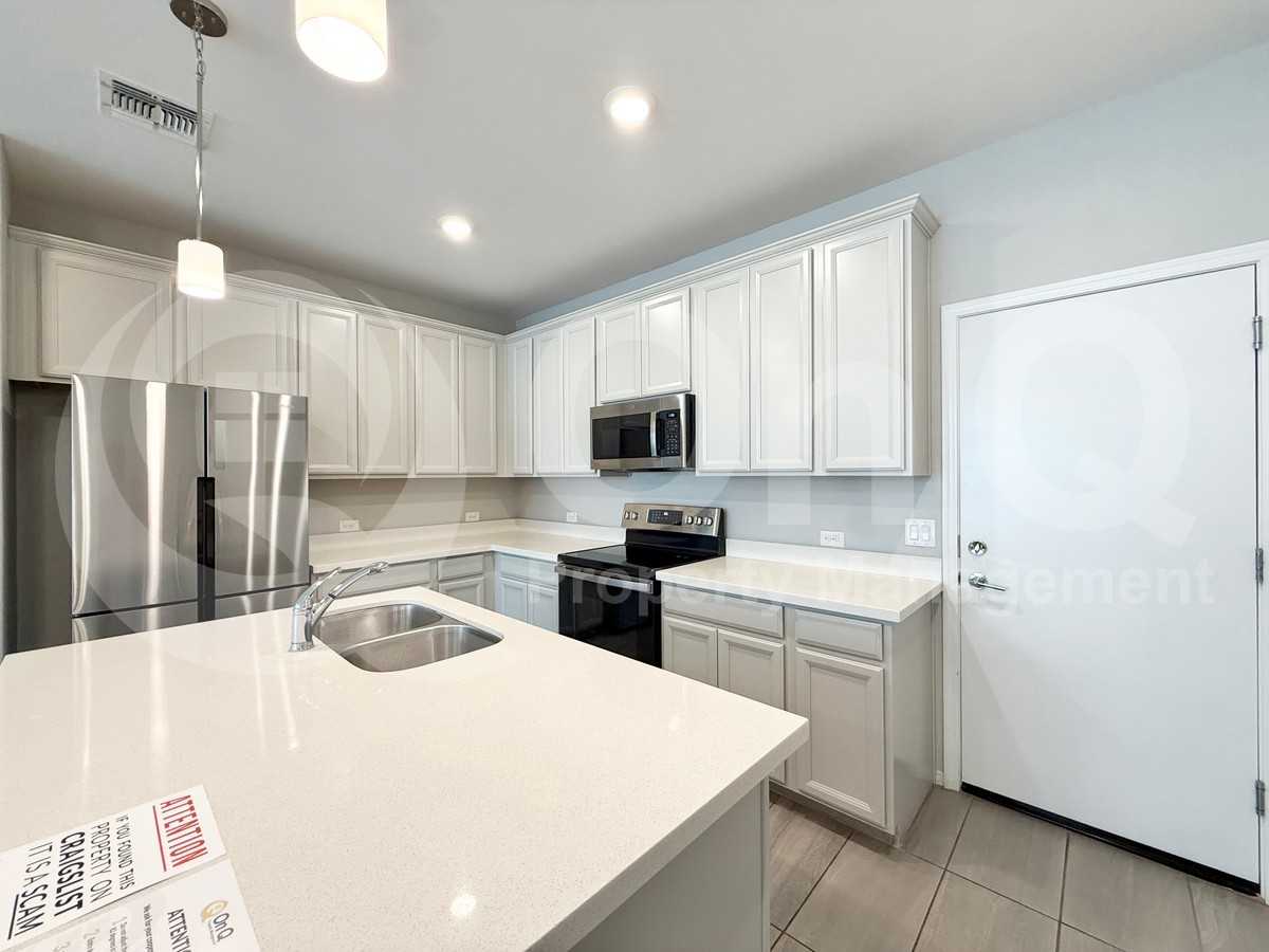 2661 S Sulley Dr #107 - Photo 4 of 34