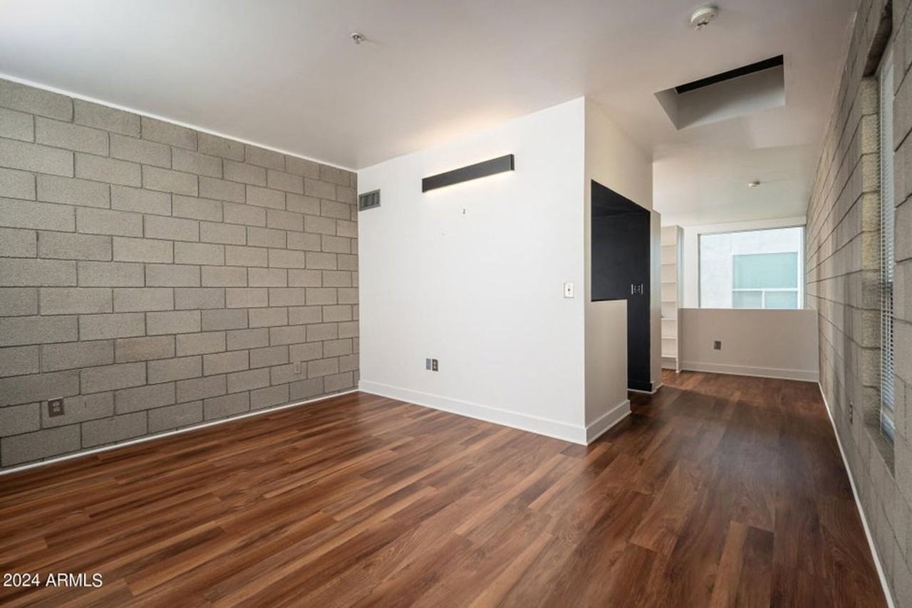 537 E Willetta St #4 - Photo 7 of 33