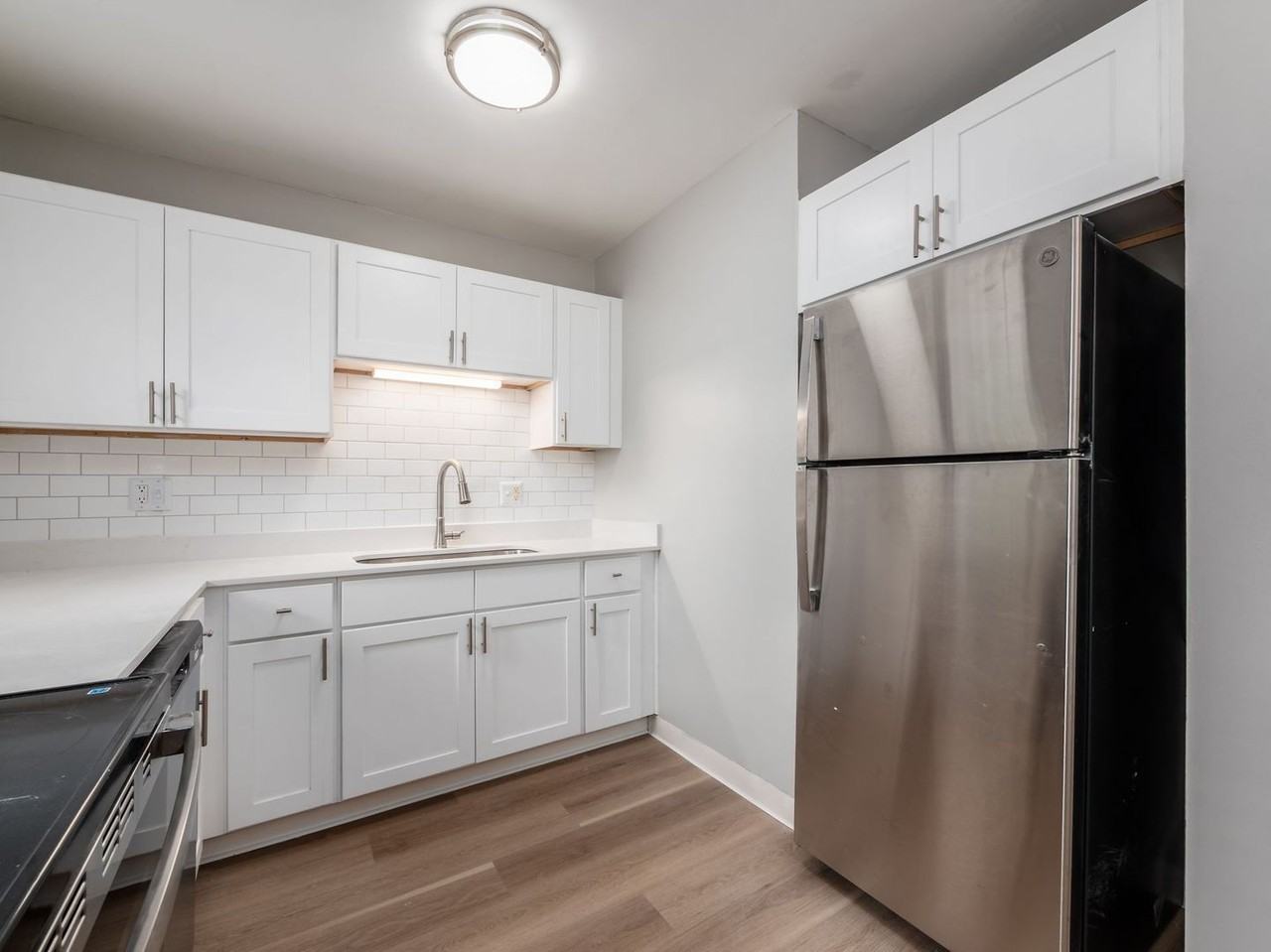 95 Illinois Ave - Photo 6 of 20
