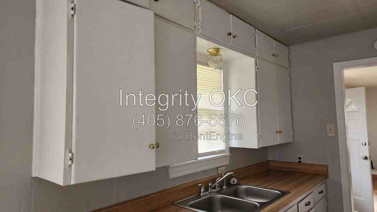 2900 Nw 46th St - Photo 5 of 25