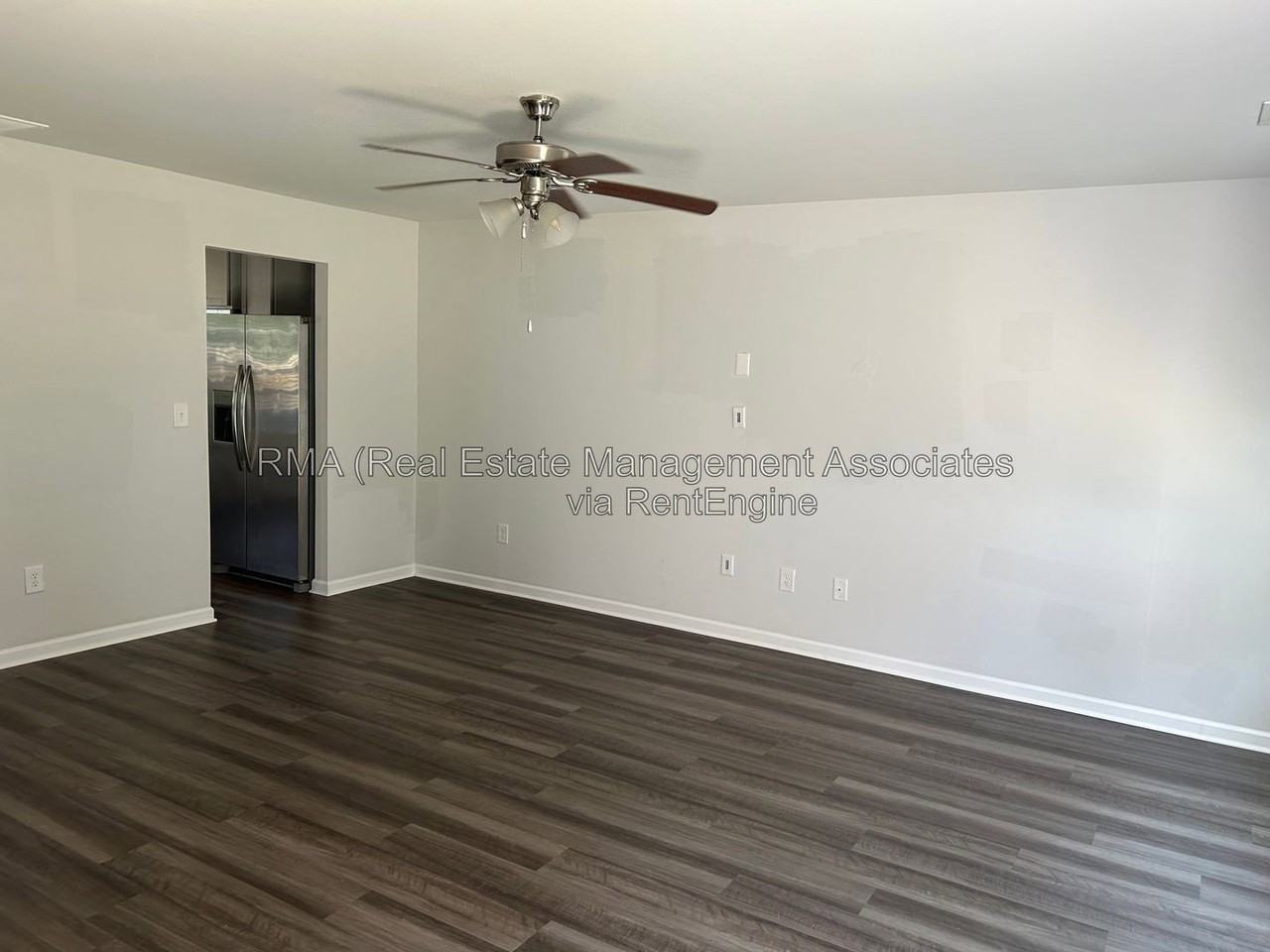 1804 Carrington Dr - Photo 2 of 8