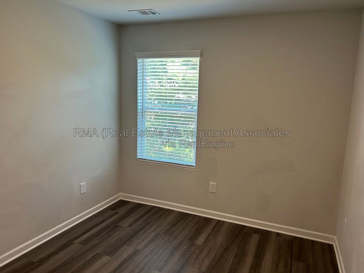 1804 Carrington Dr - Photo 6 of 8