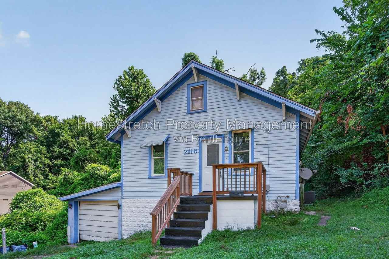 2116 Mills Ave - Photo 3 of 29