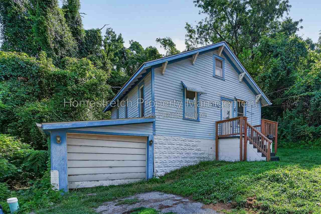 2116 Mills Ave - Photo 4 of 29