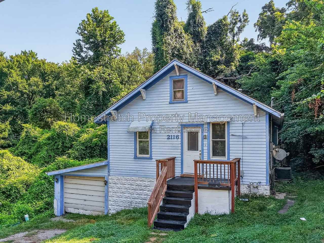 2116 Mills Ave - Photo 7 of 29