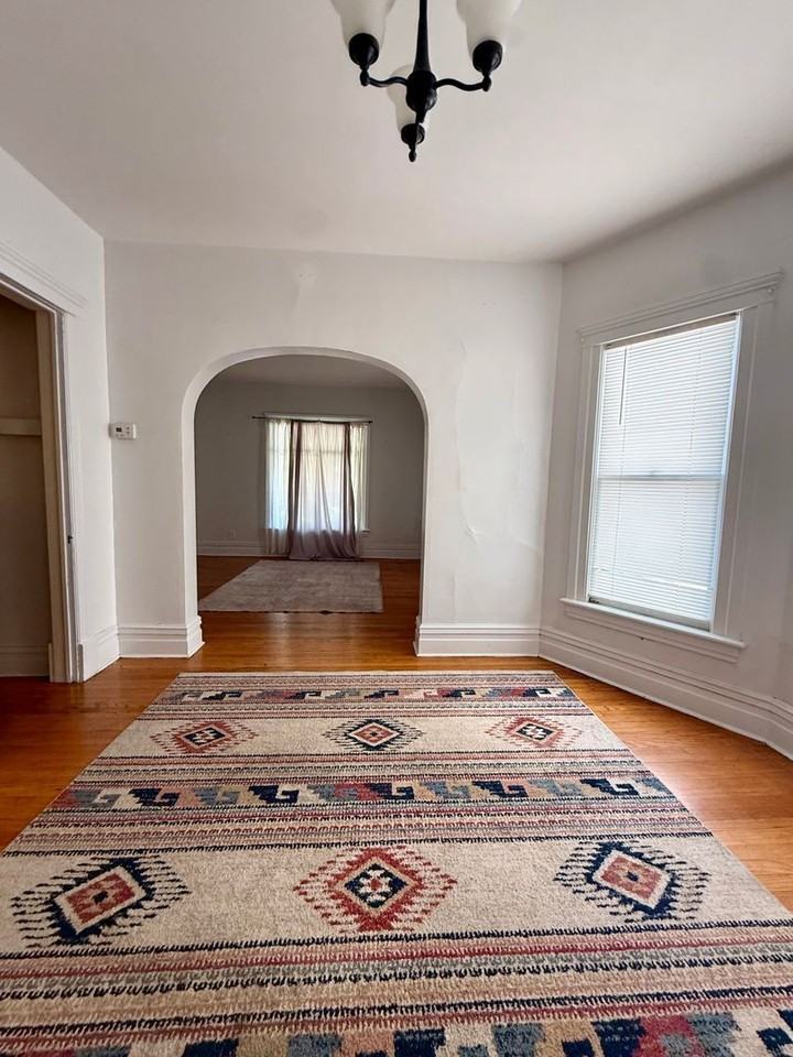 413 Locust St #1 - Photo 3 of 15