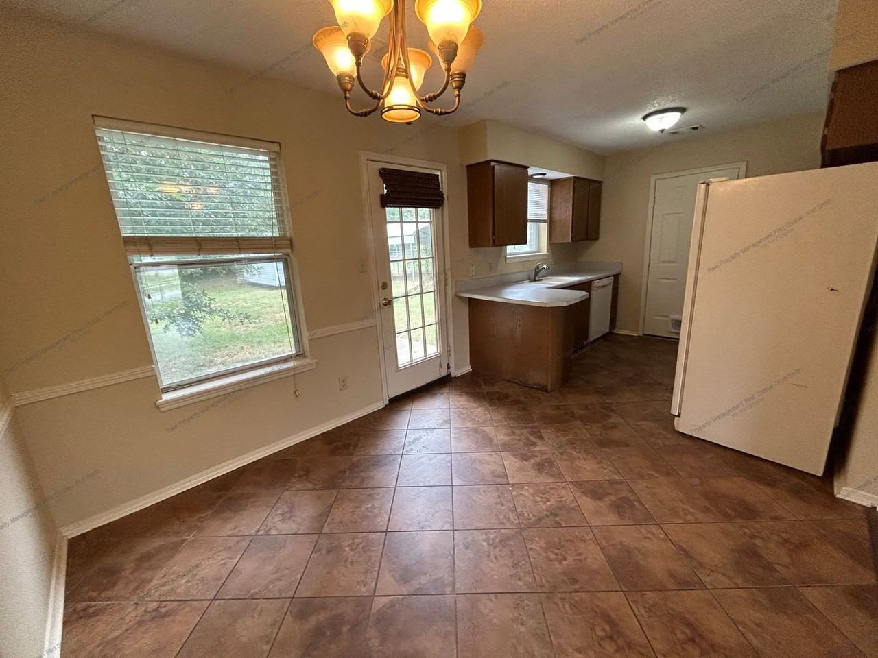 1413 Grand Oak Dr - Photo 6 of 25