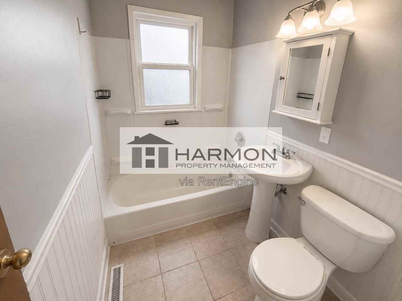 944 W 34th St S - Photo 5 of 10