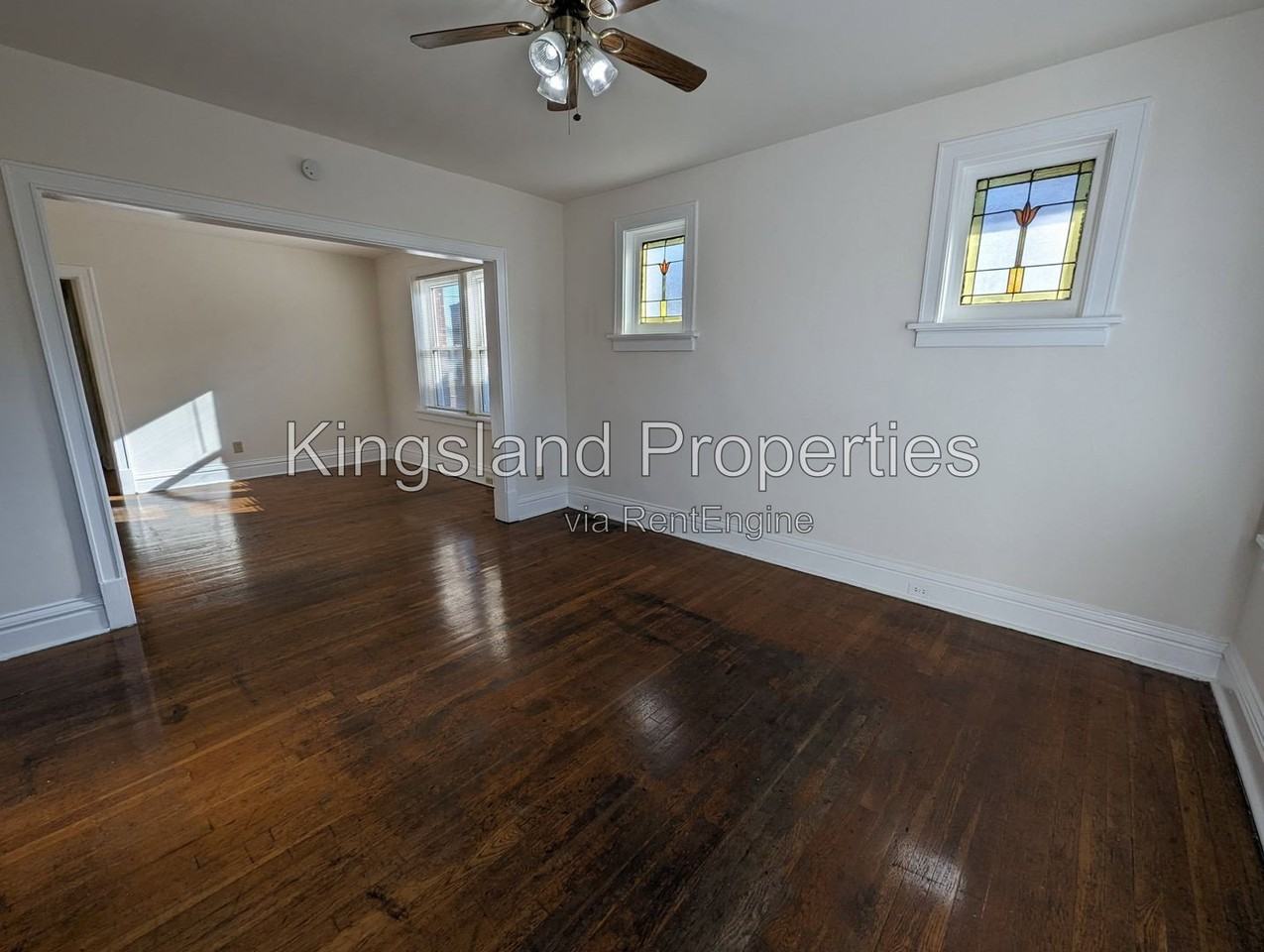 4943 Lindenwood Ave - Photo 3 of 12