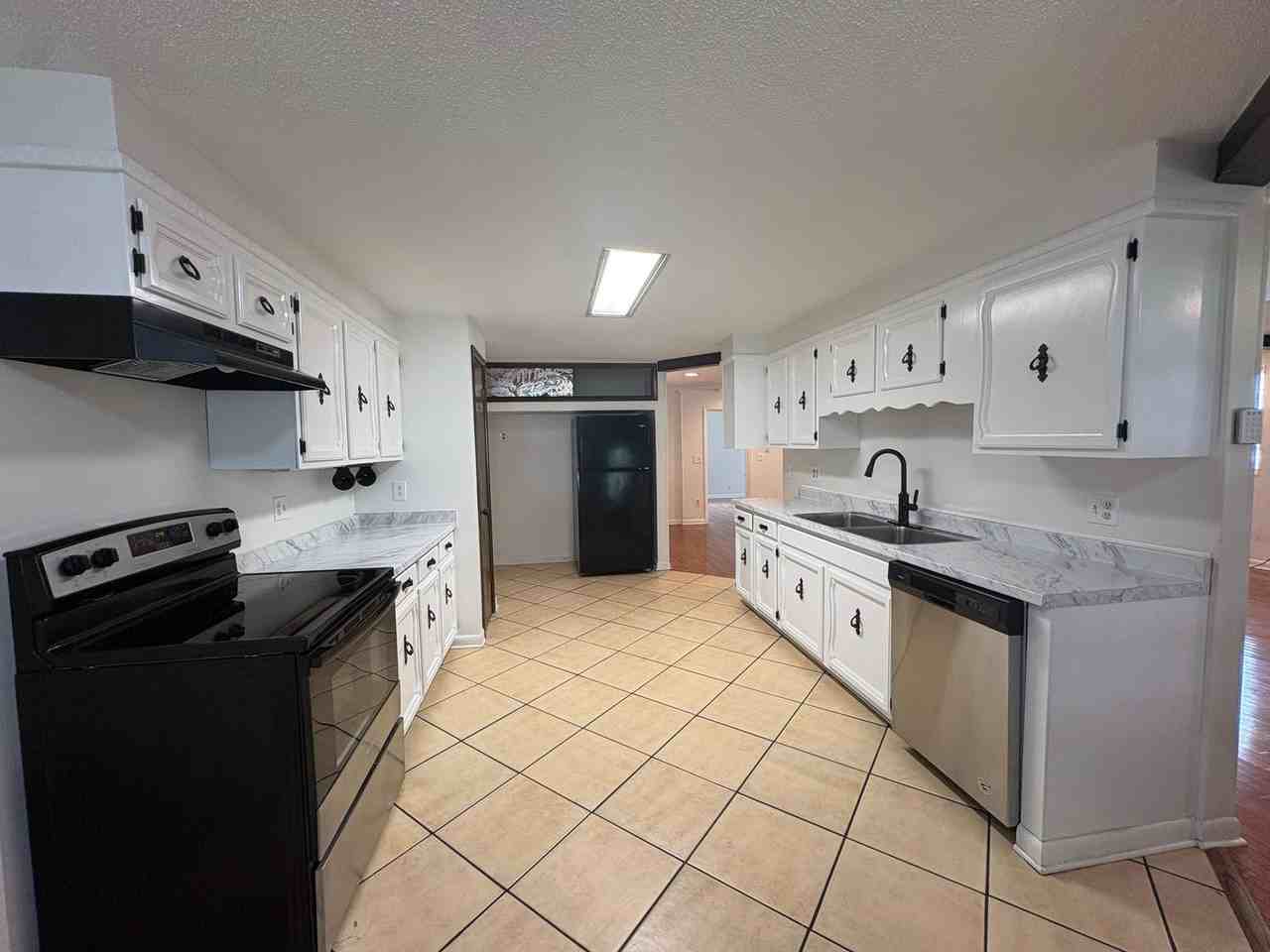 408 3rd Avenue NW - Photo 7 of 50