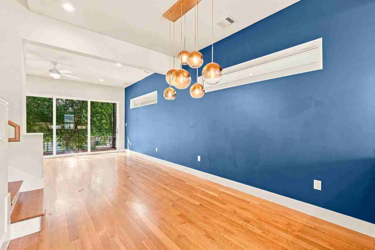 2817 St Emanuel St - Photo 5 of 26