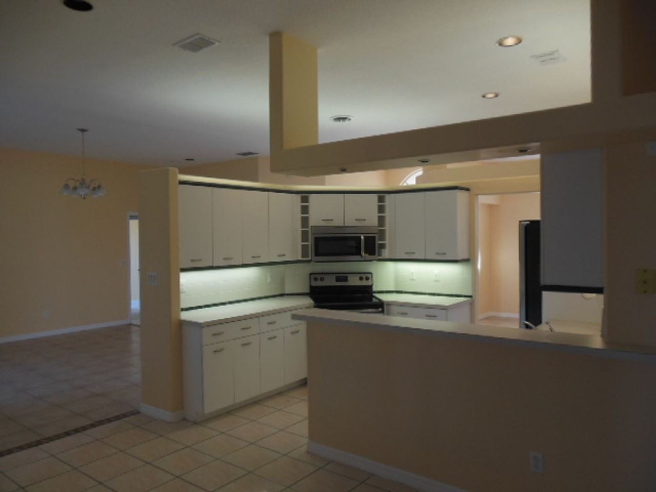 20225 Maxim Pkwy - Photo 6 of 17