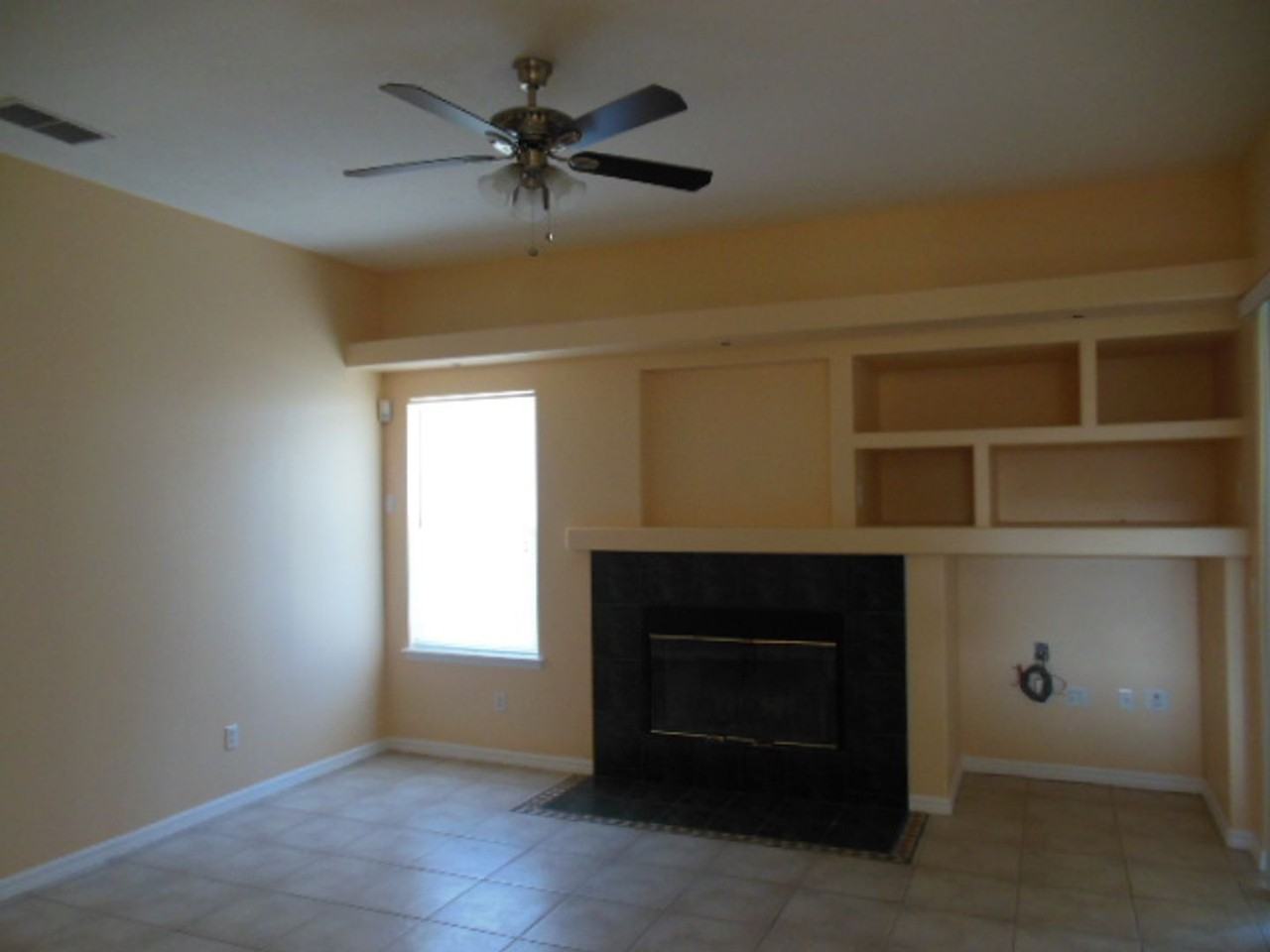 20225 Maxim Pkwy - Photo 7 of 17