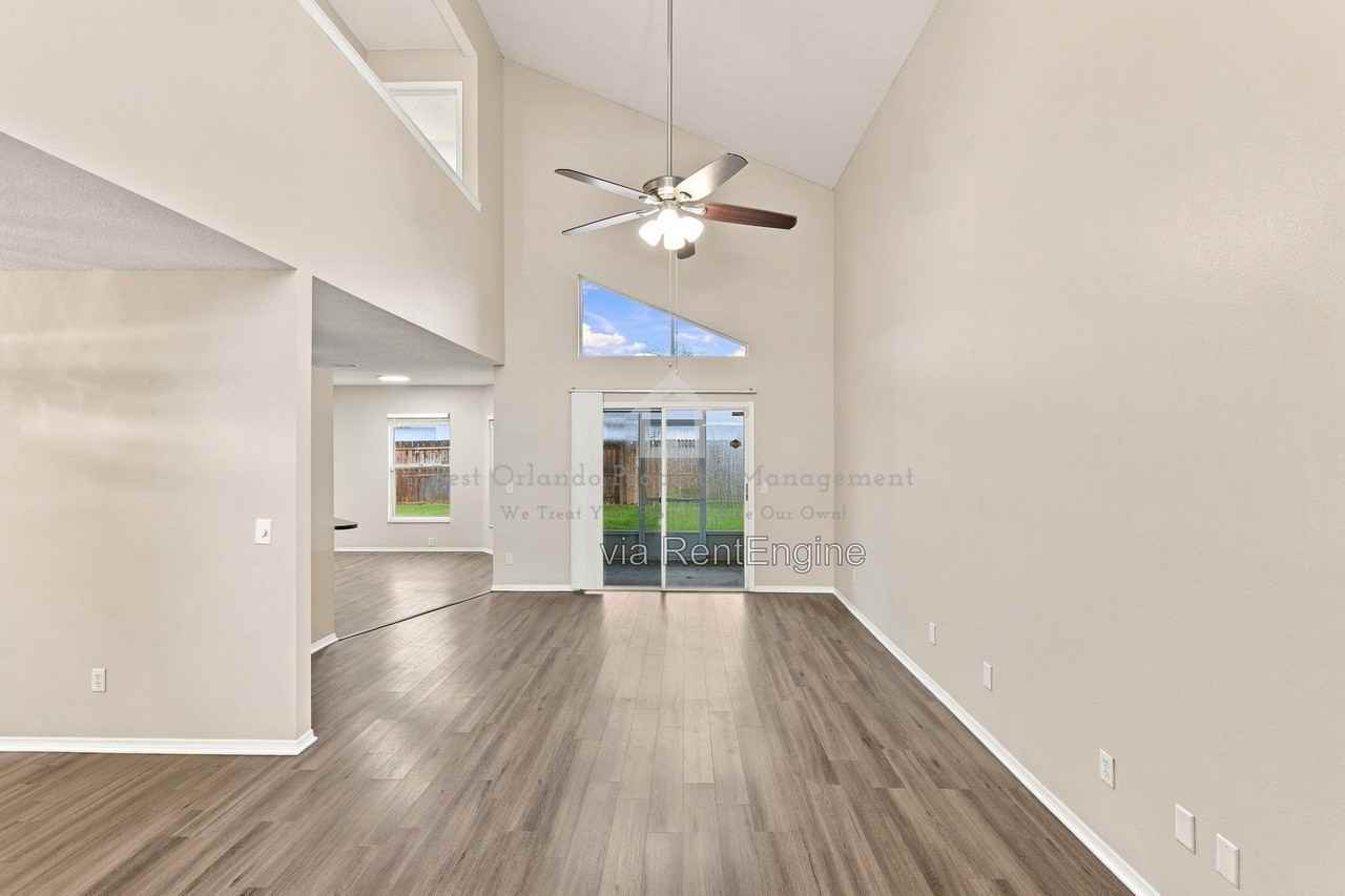 12827 Downstream Cir - Photo 7 of 40