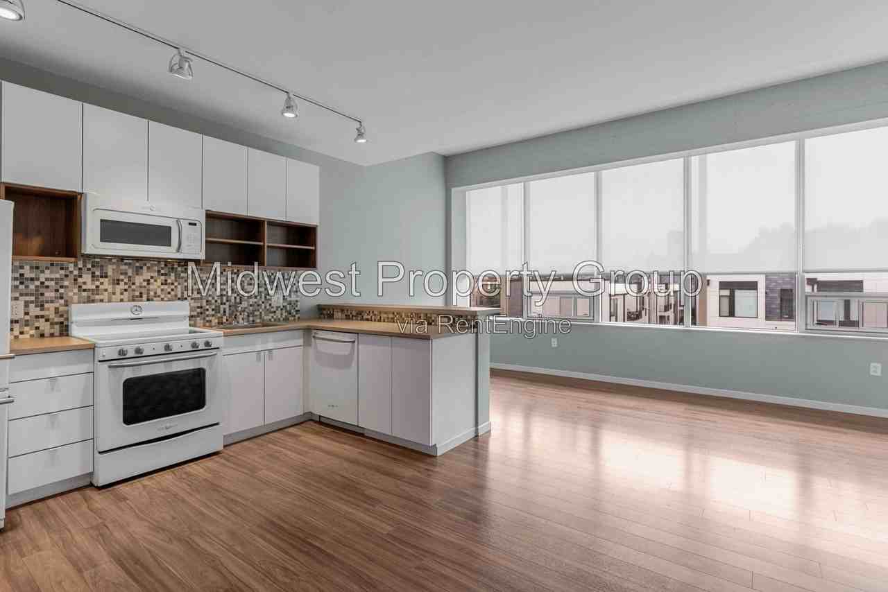 4100 Lindell Blvd #301 - Photo 2 of 23
