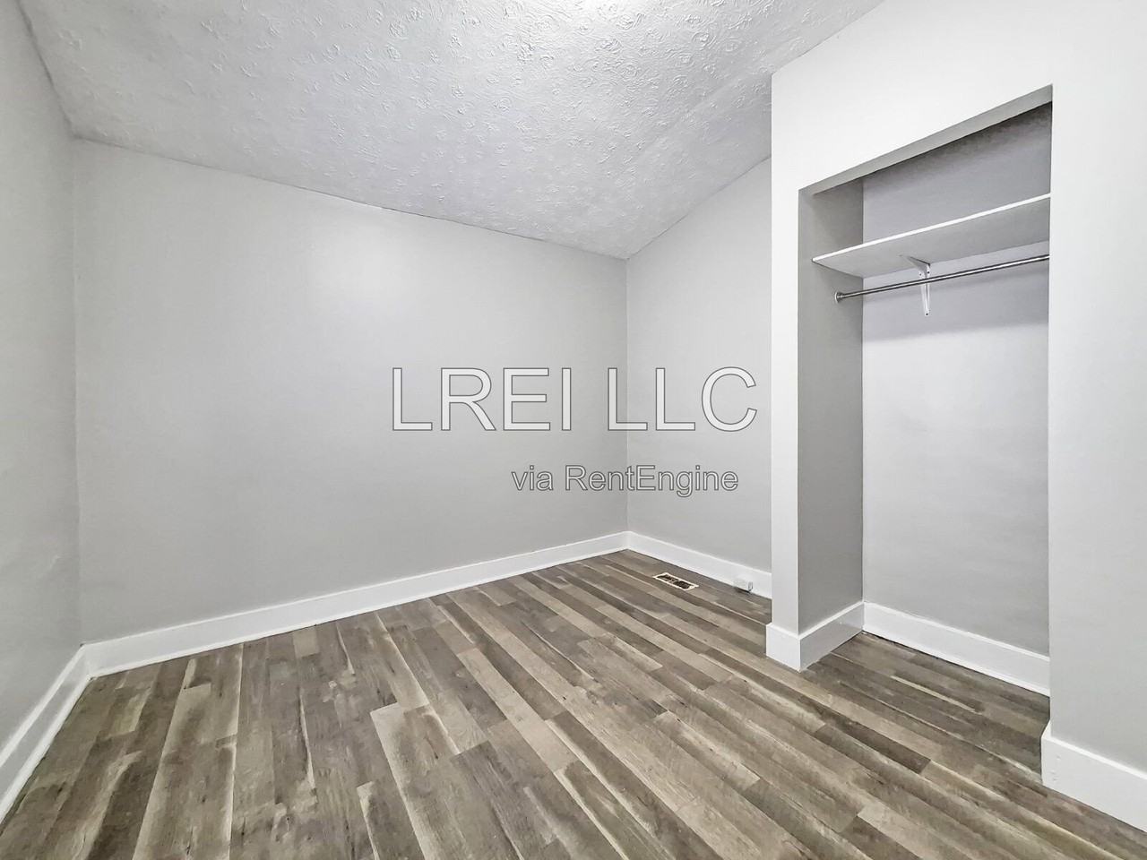 1920 Bank St - Photo 3 of 16