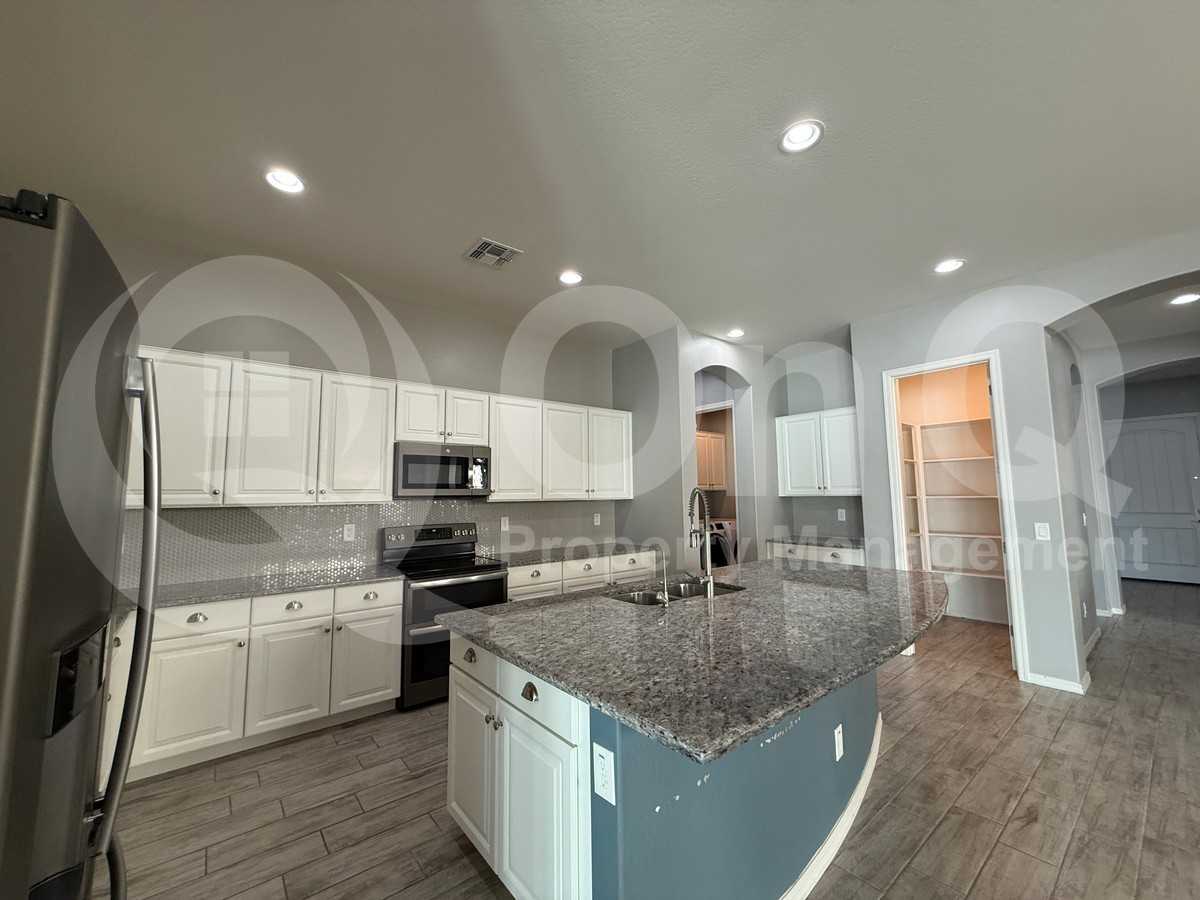 1453 W Buckwheat Tree Ave - Photo 3 of 24