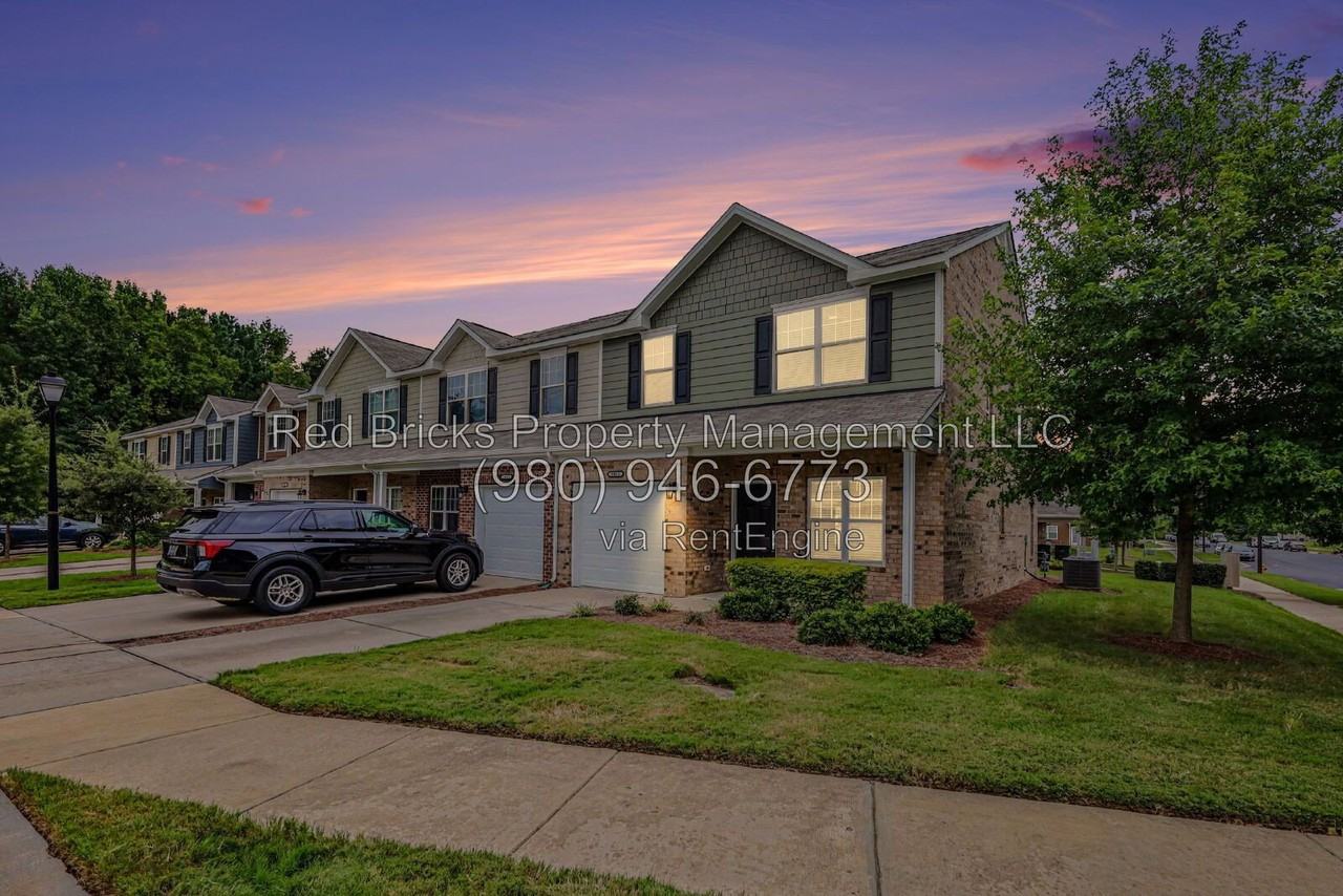 5013 Spring Arbor Ln - Photo 4 of 29